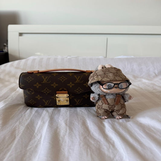 Labubu Doll Clothes – Distressed Brown Jeans Set (Gucci Style)