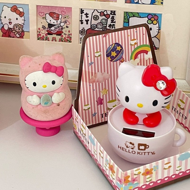 Tea Cup Solar Bobble Figurine
